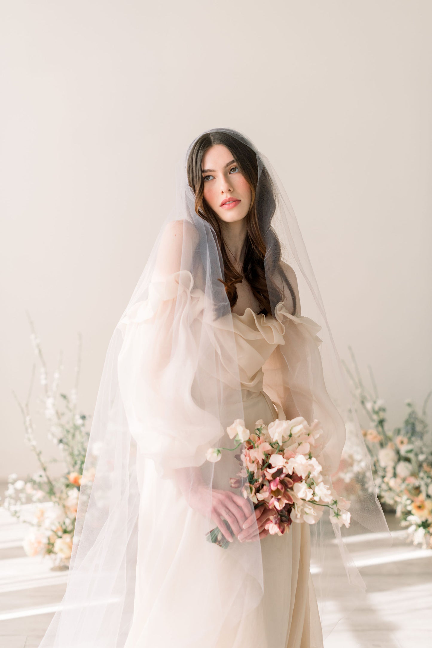 white Juliet cap veil