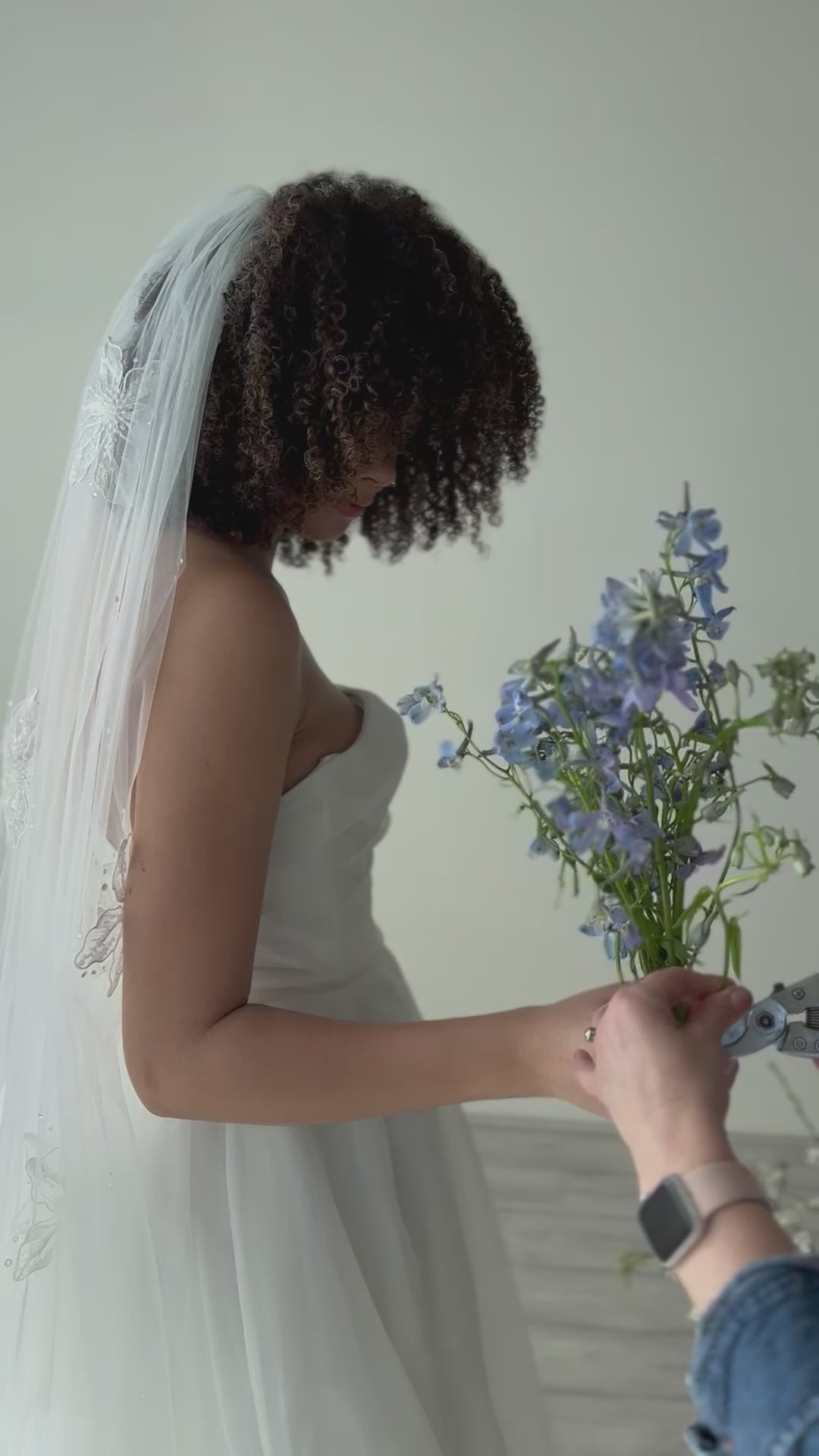 Floral lace wedding veil