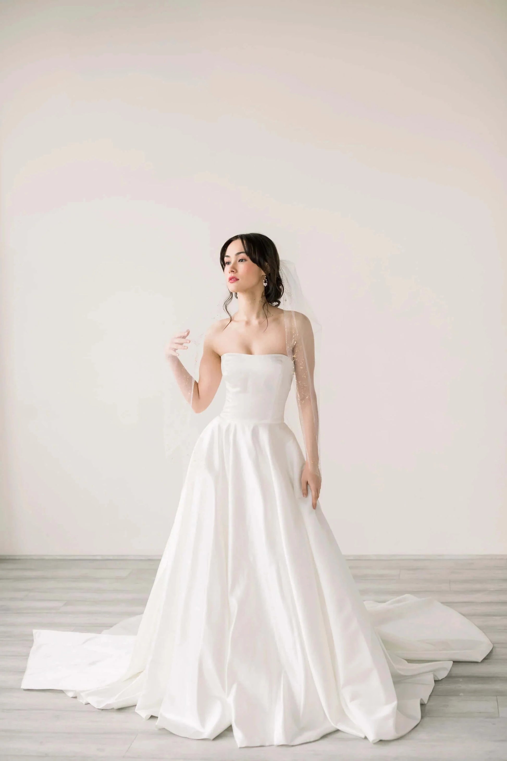 Gold mica flake bridal veil Tessa Kim