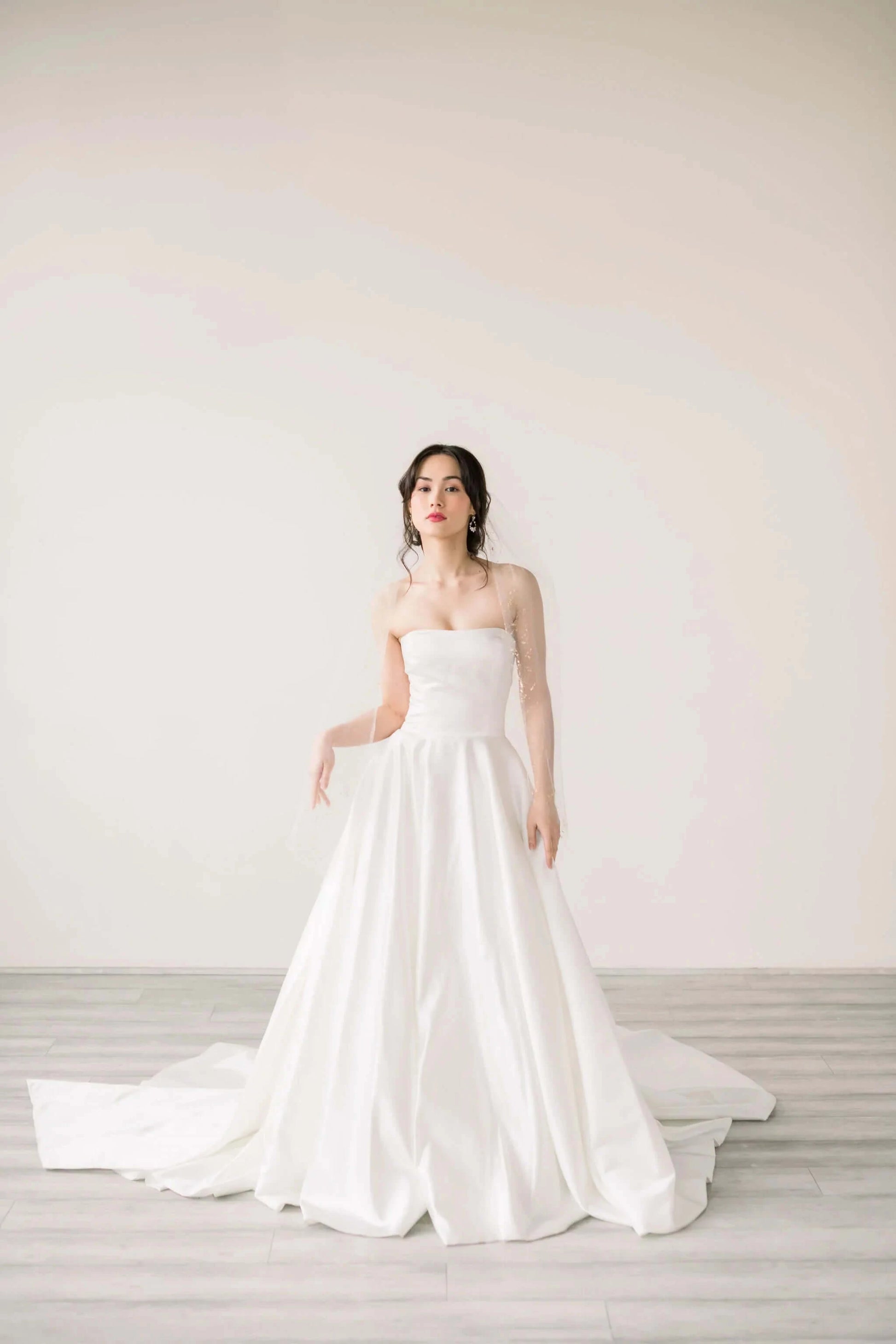 Gold mica flake bridal veil Tessa Kim