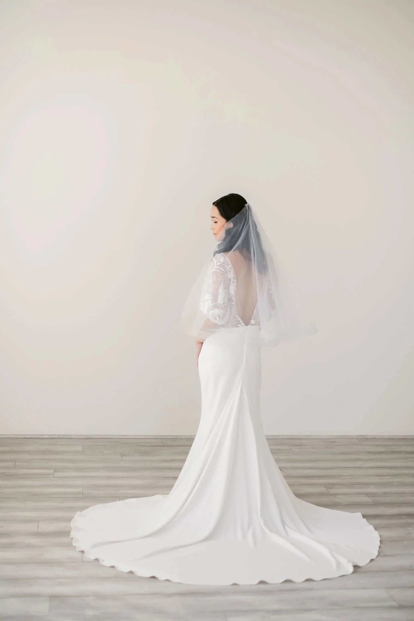 Horsehair trim drop circle veil Tessa Kim