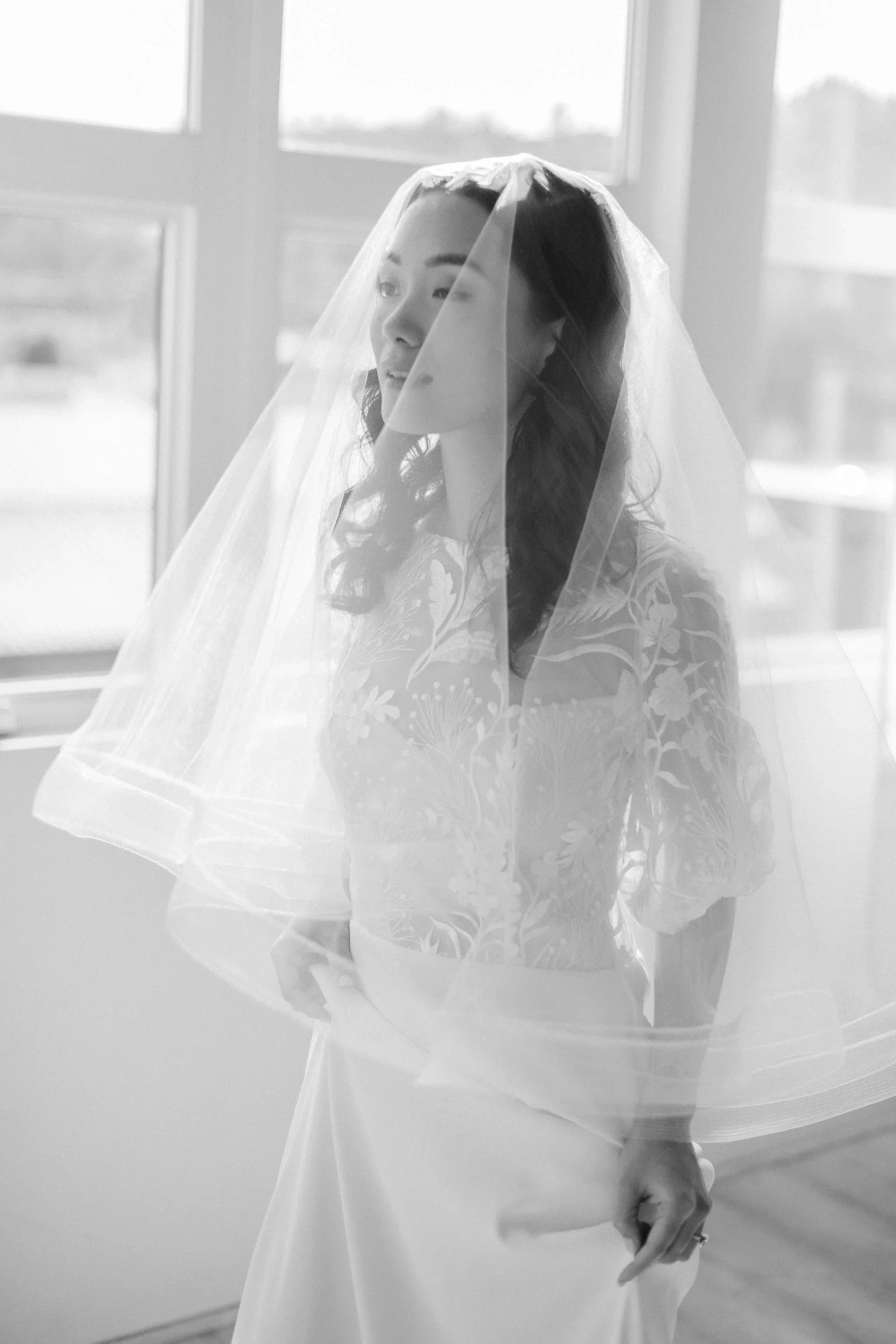 Horsehair trim drop circle veil Tessa Kim