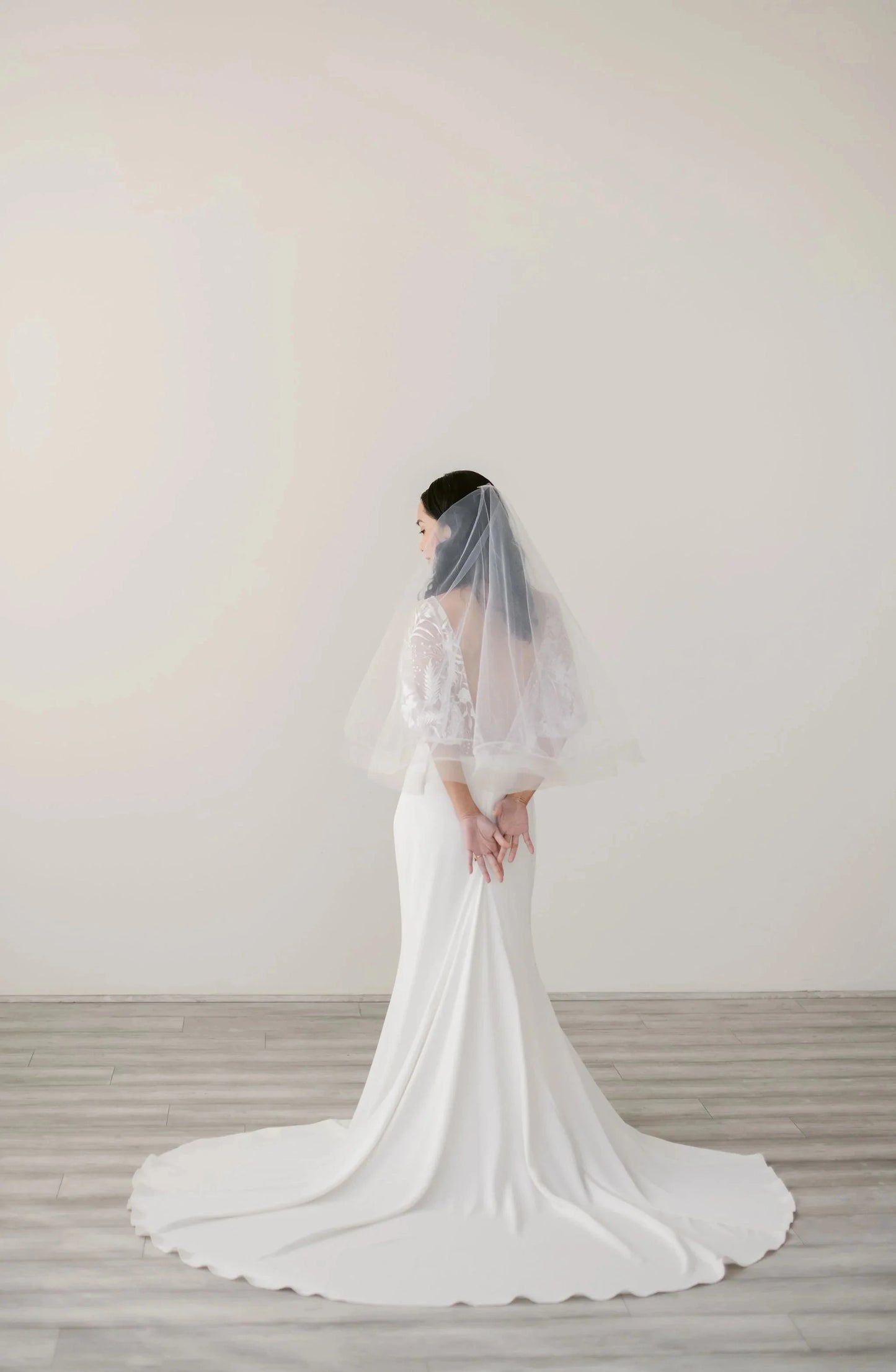 Horsehair trim drop circle veil Tessa Kim