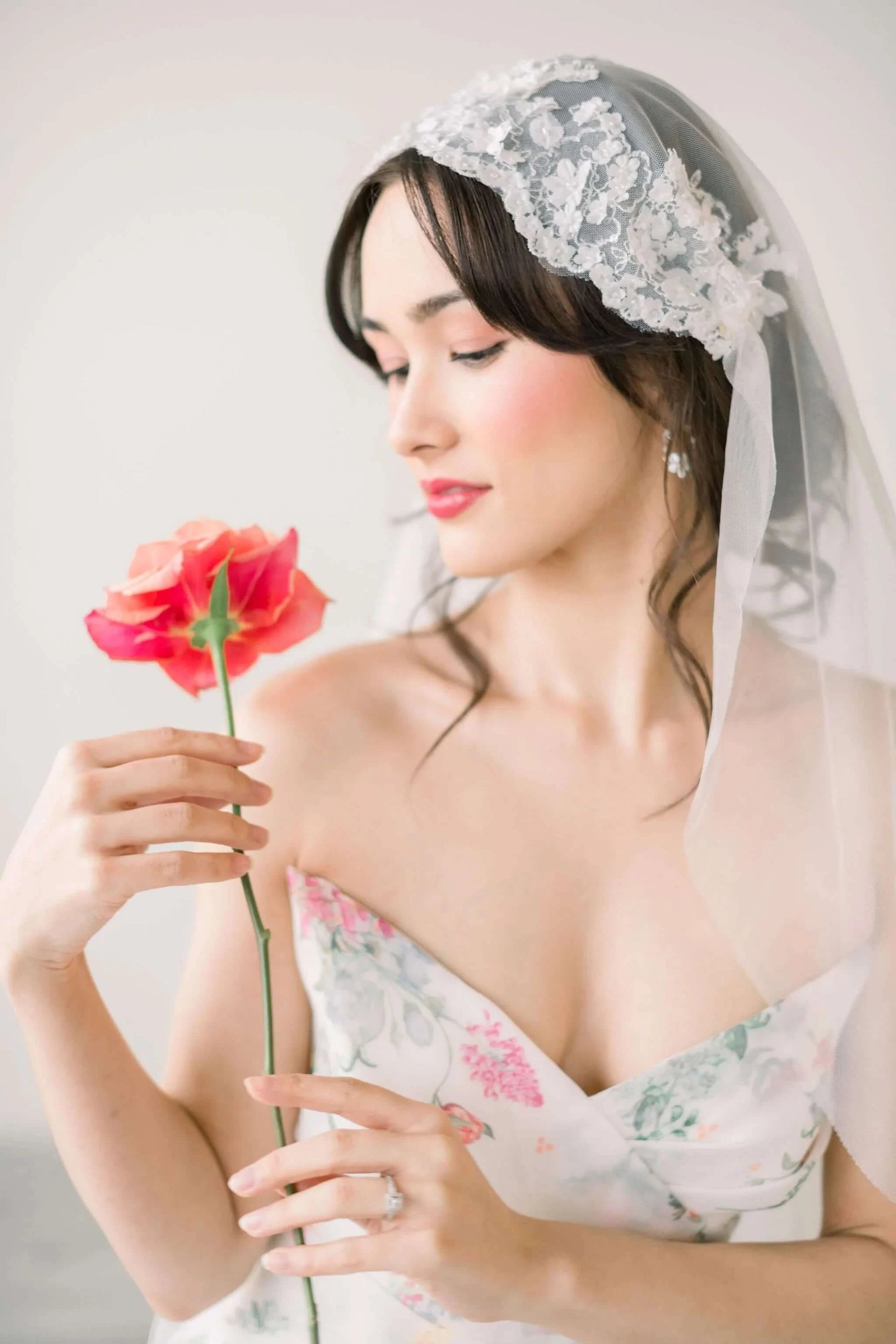 Juliet cap lace veil Tessa Kim