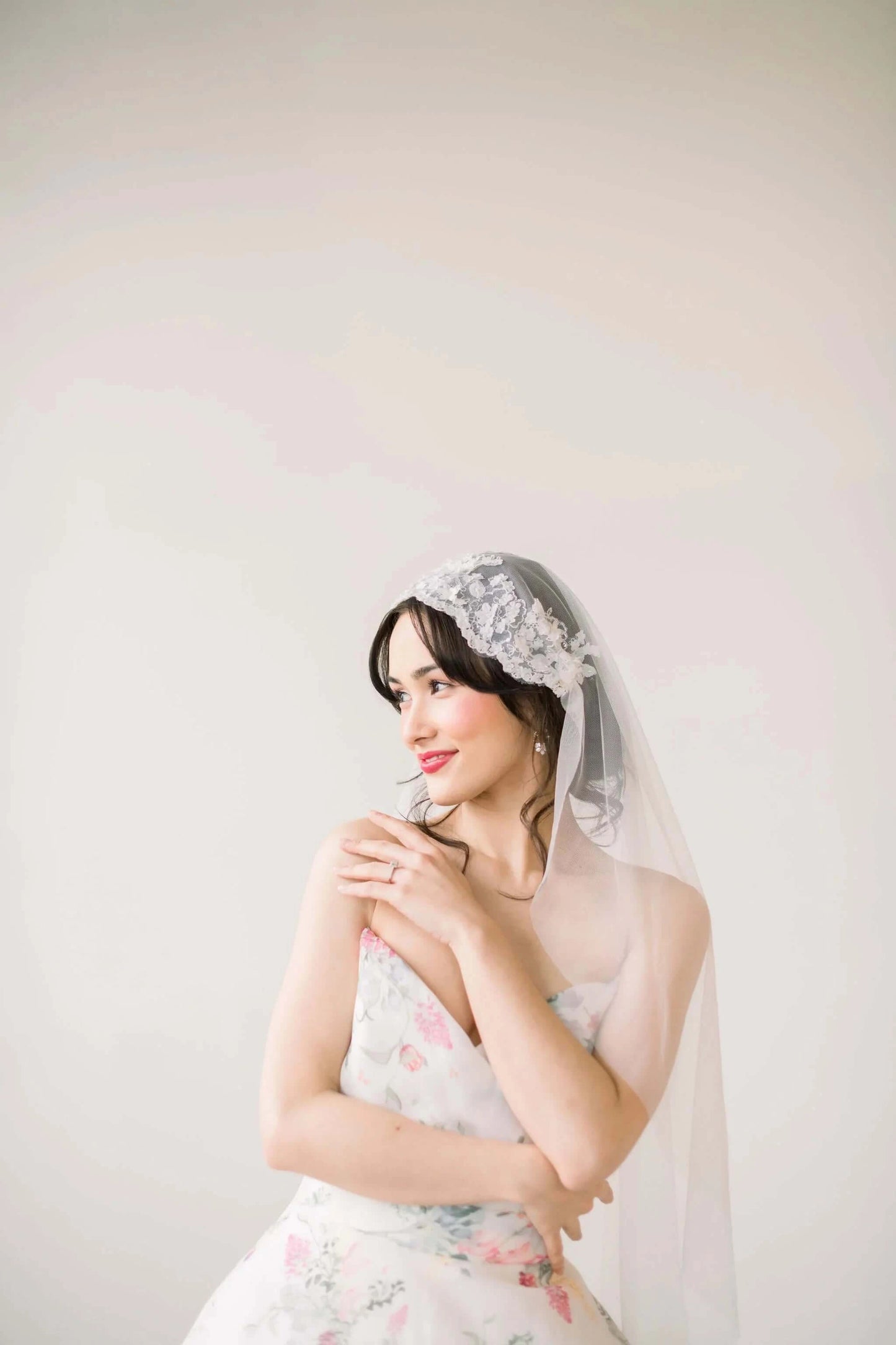 Juliet cap lace veil Tessa Kim