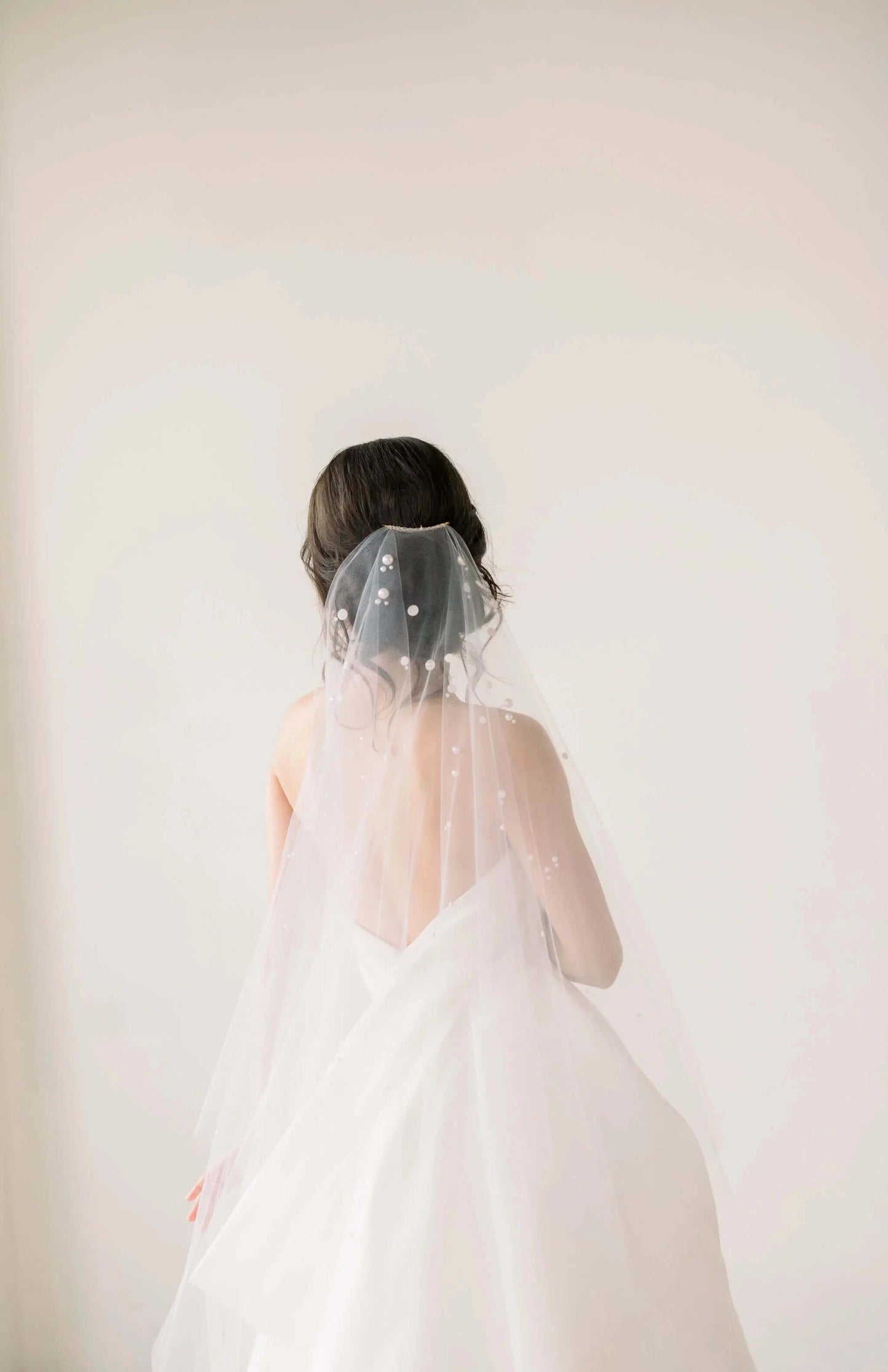Pearl adorned drop veil Tessa Kim