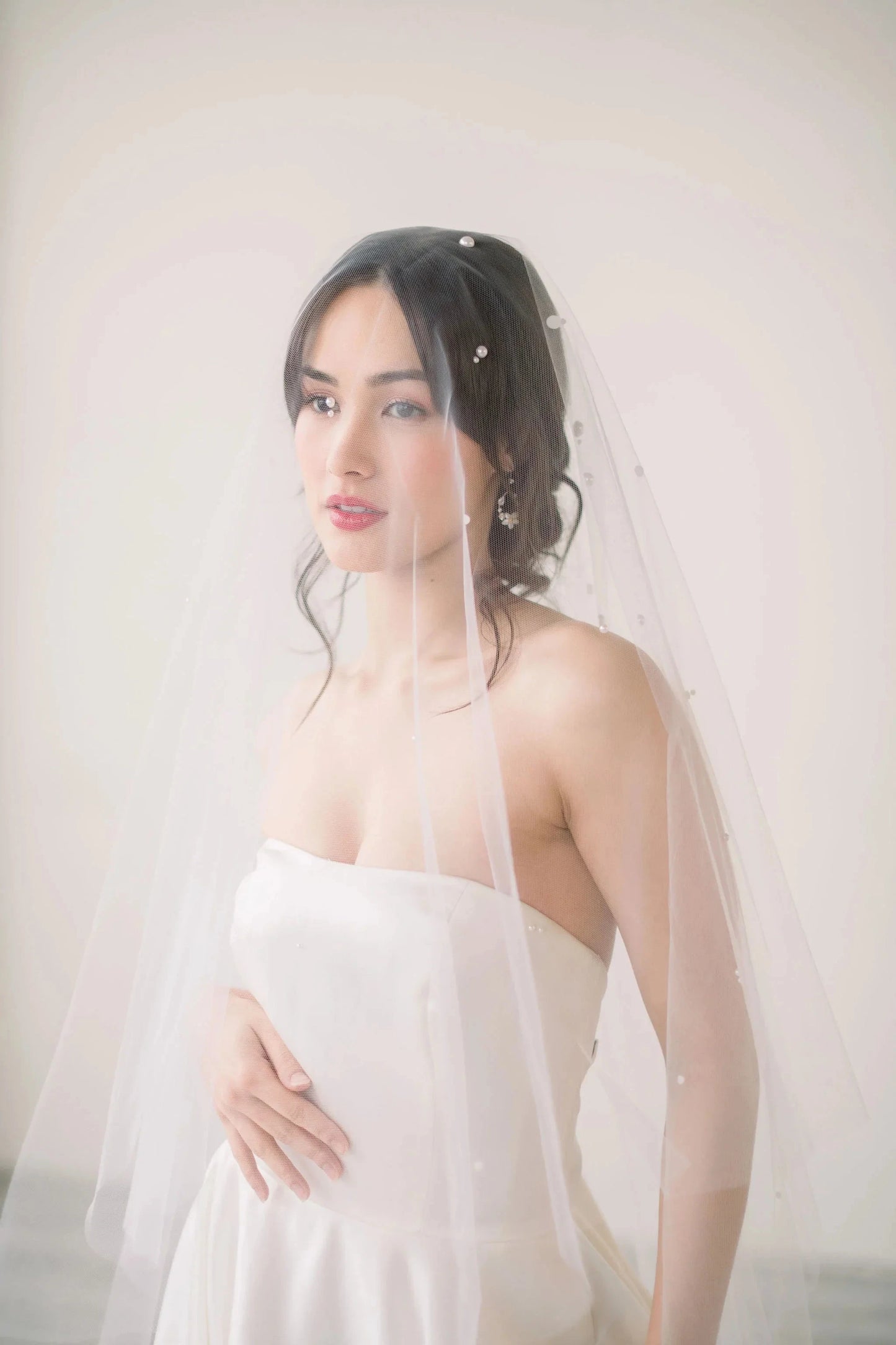 Pearl adorned drop veil Tessa Kim