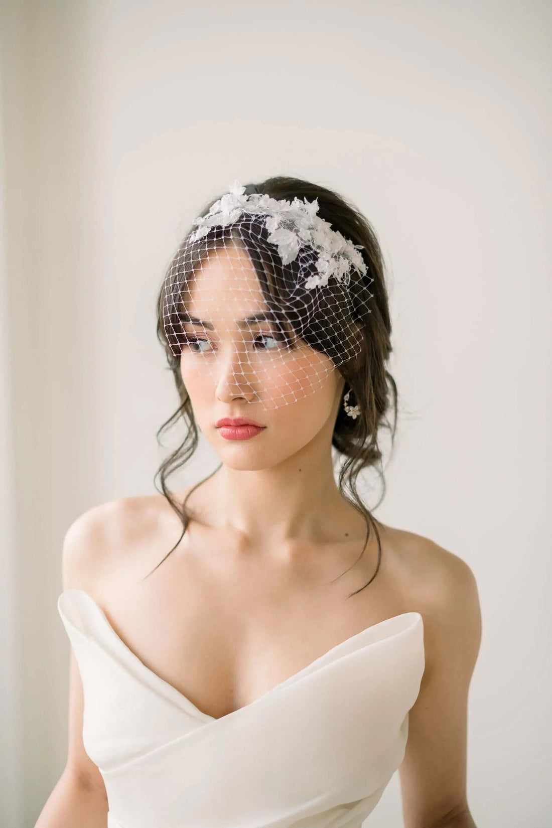 How to style a wedding veil with short hair Tessa Kim