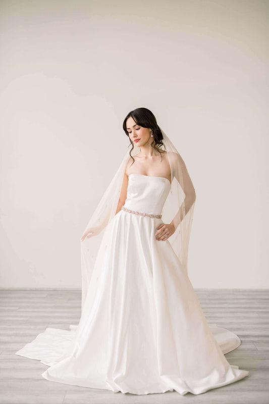 What is a cut edge bridal wedding veil? Bridal veil questions answered Tessa Kim