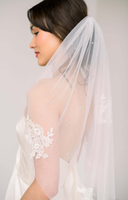 wedding veil placement