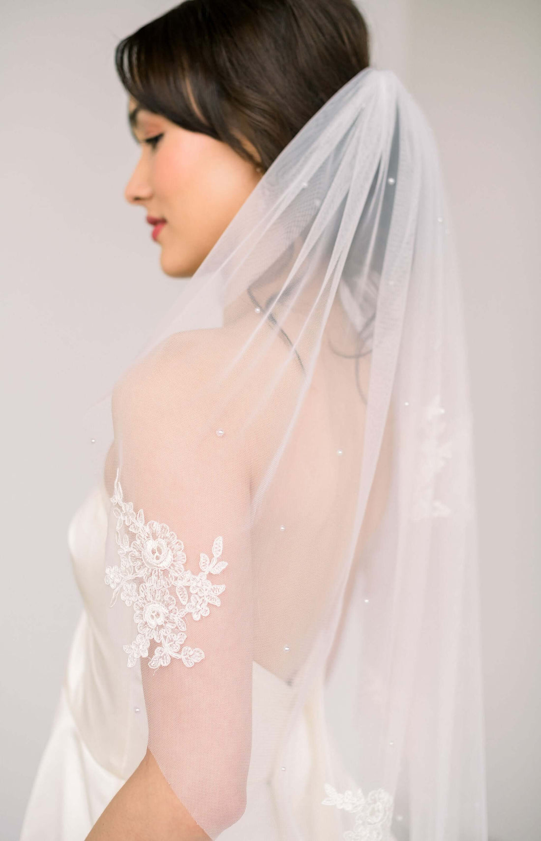 French chantilly lace pearl Italian tulle veil