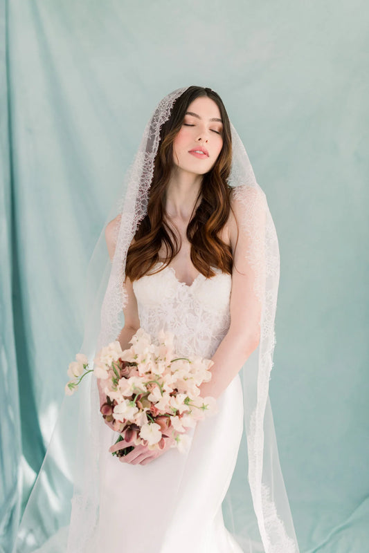 lace mantilla veil