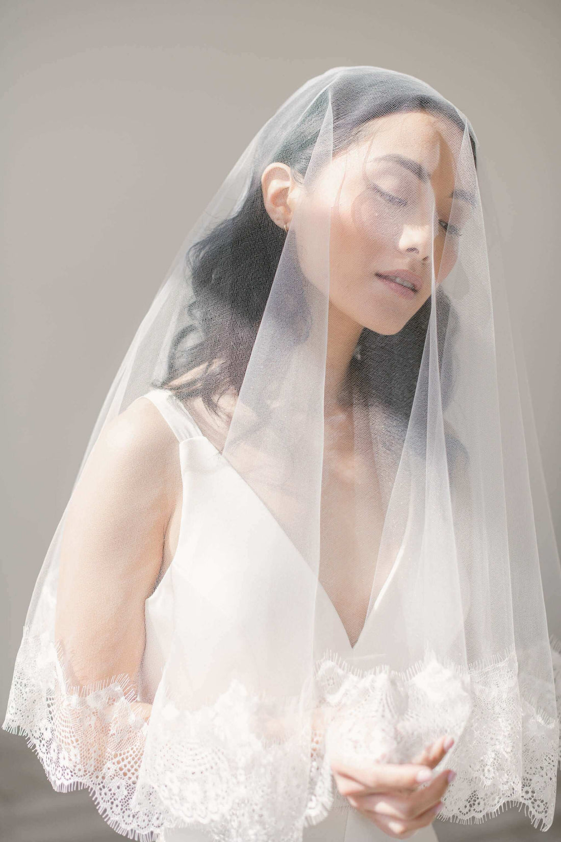 2023 guide to different types of bridal veils Tessa Kim