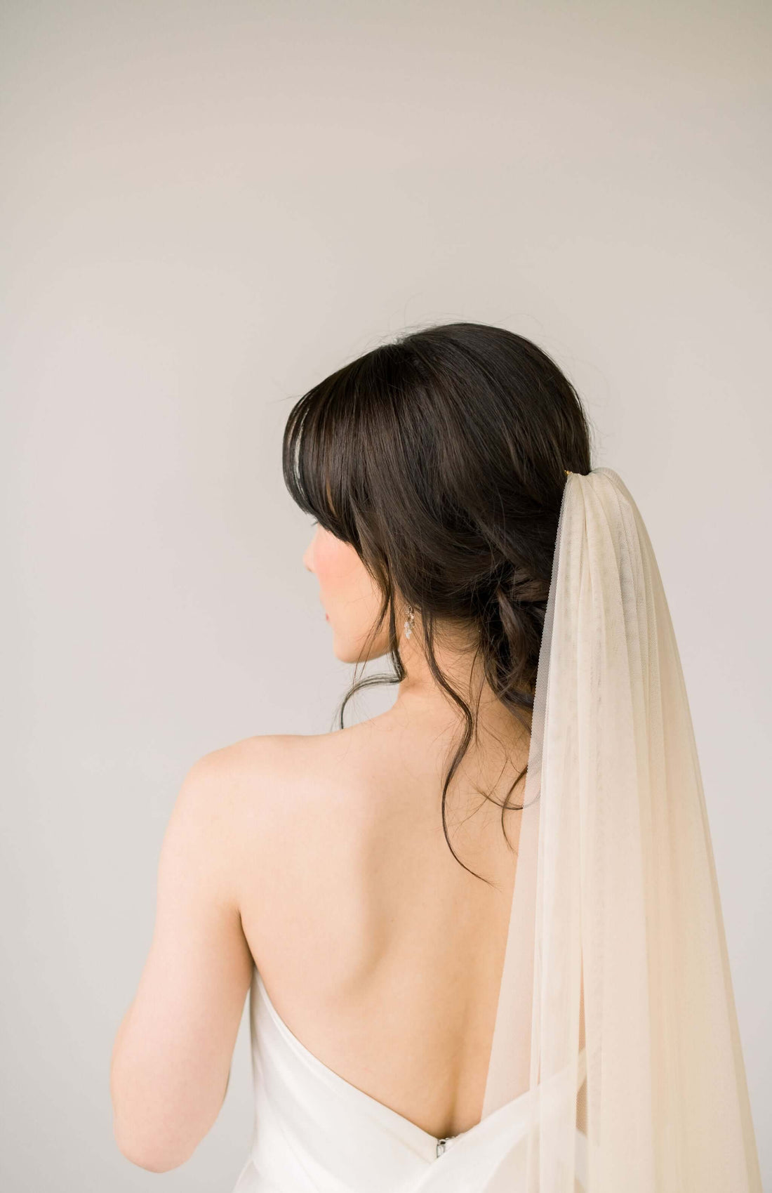 how to style a bridal veil wedding