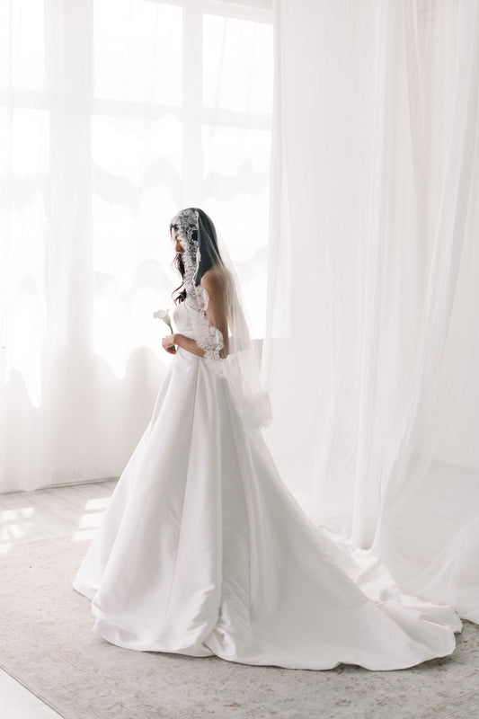 lace mantilla veil