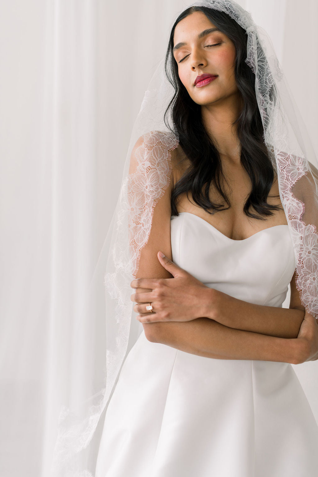 Juliet cap veil