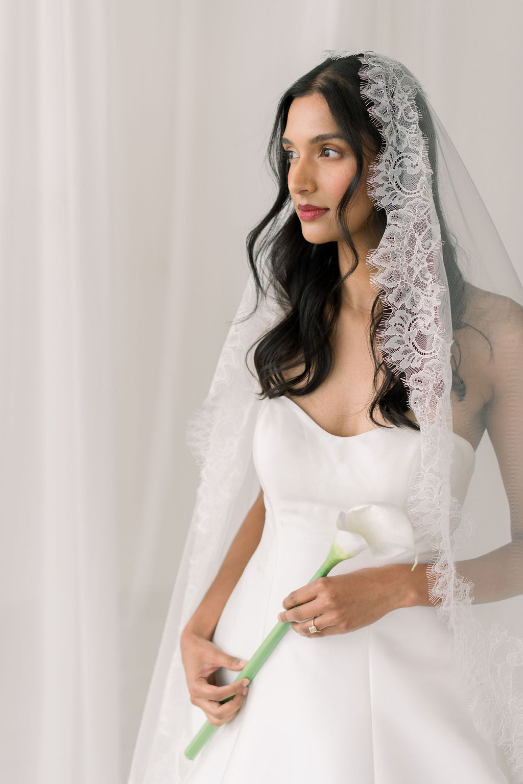 lace mantilla veil