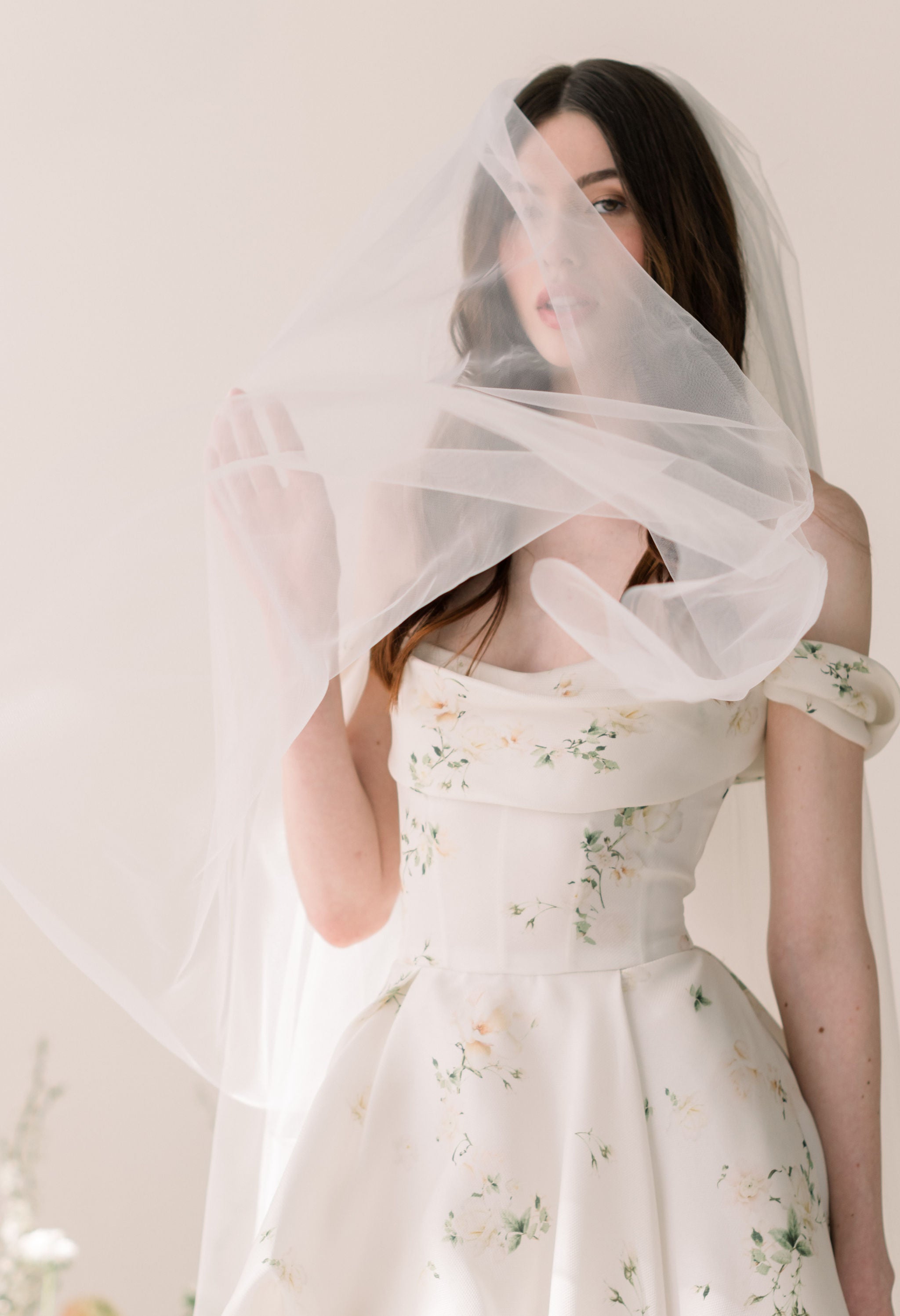 Ballet veil, soft tulle veil, cheapest waltz veil, bridal veil, veil, silky veil, bespoke veil, short veil, ivory veil, white veil, tulle, ELISE