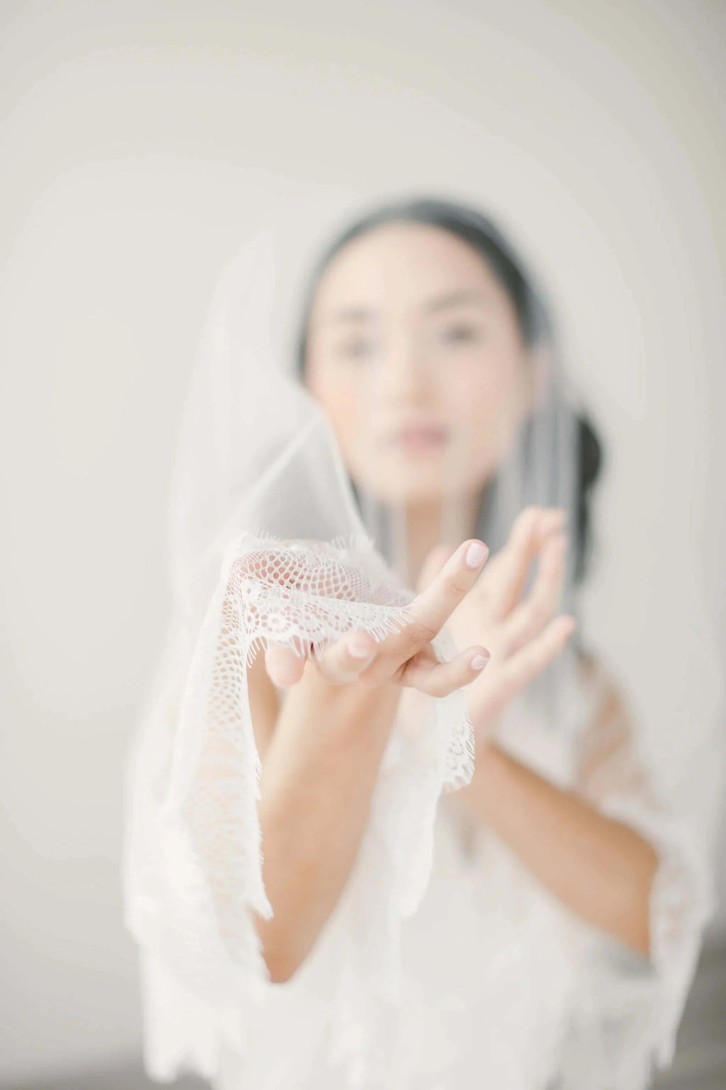 Lace circle drop bridal veil Tessa Kim
